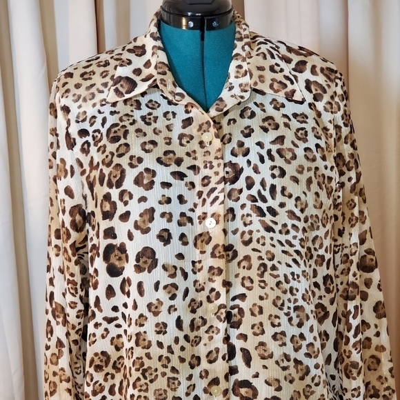 0038. Alfred Dunner ~ Leopord Print ~ Lightweight Blouse ~ 16 - Picture 2 of 11
